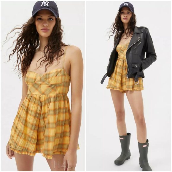 NWT UO Plaid Crinkle Mustard Romper - Picture 1 of 3